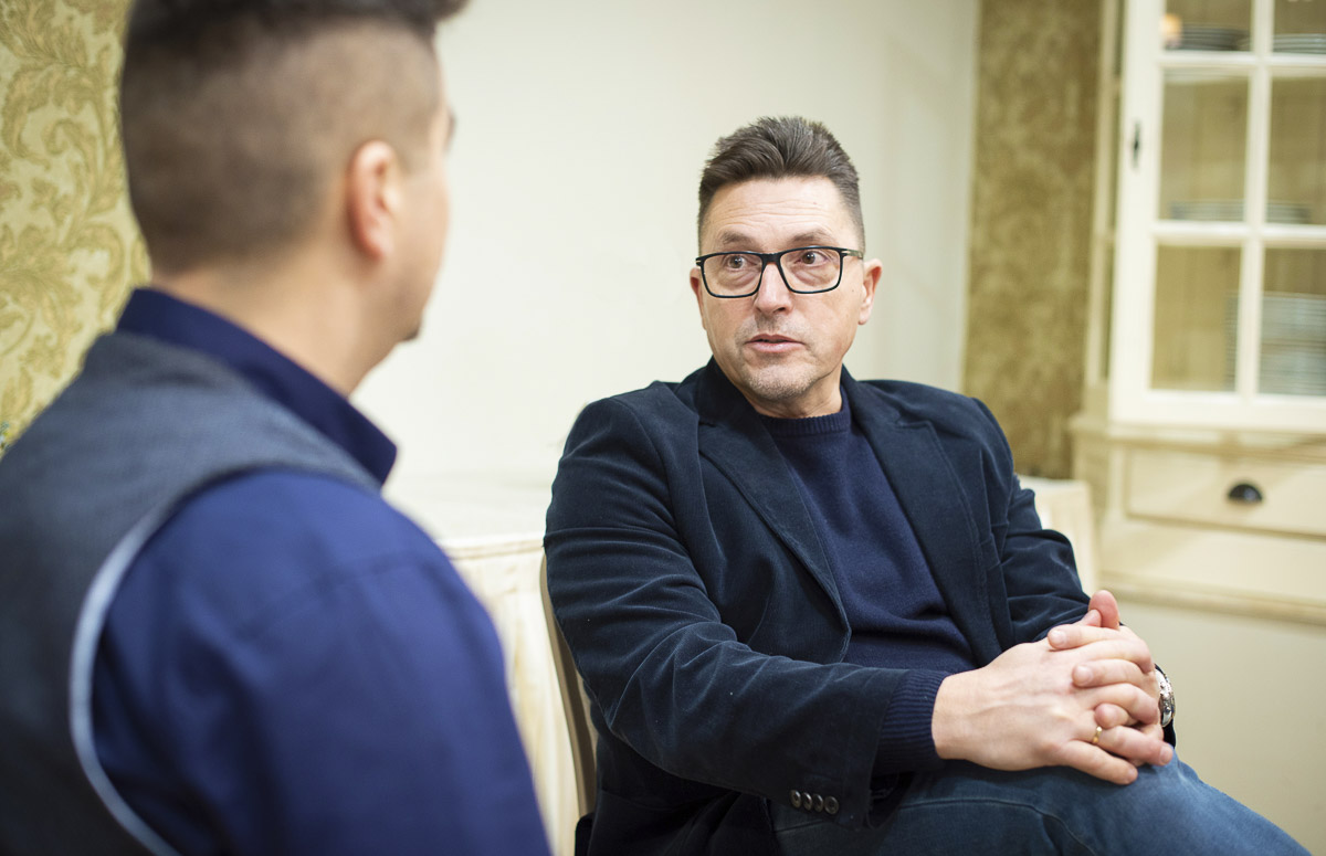 Az Ákos-sztori közelről